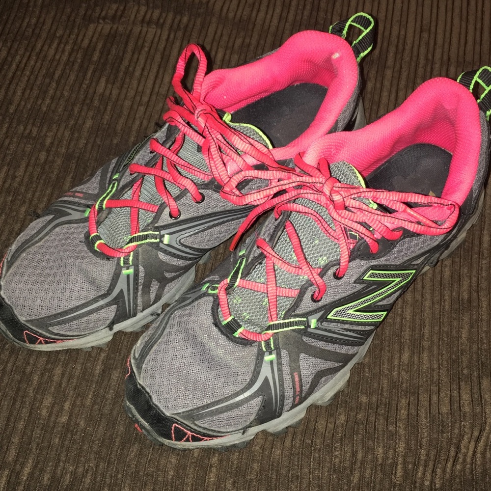 New Balance Tennis Shoes